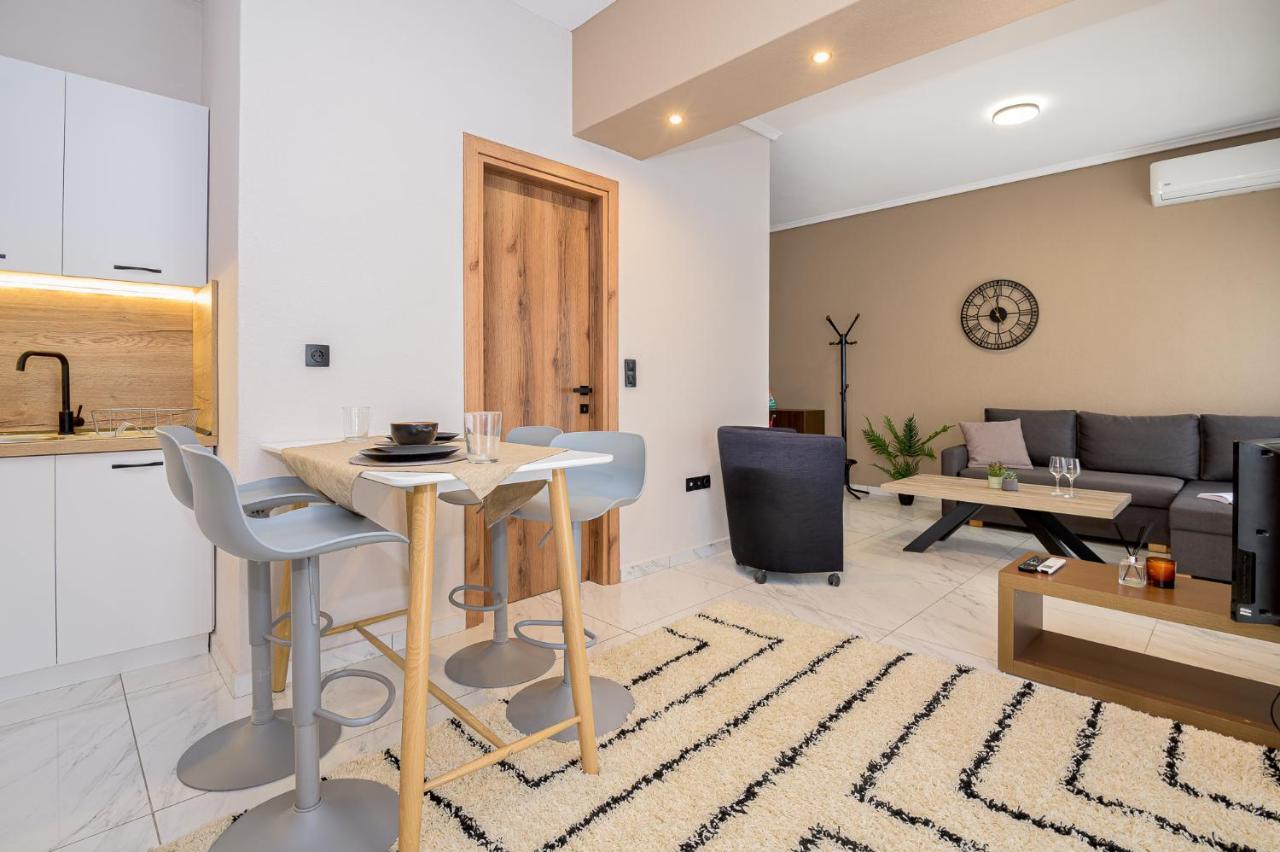 J&S Lux Central Suite 1 Alexandroupolis Exteriör bild
